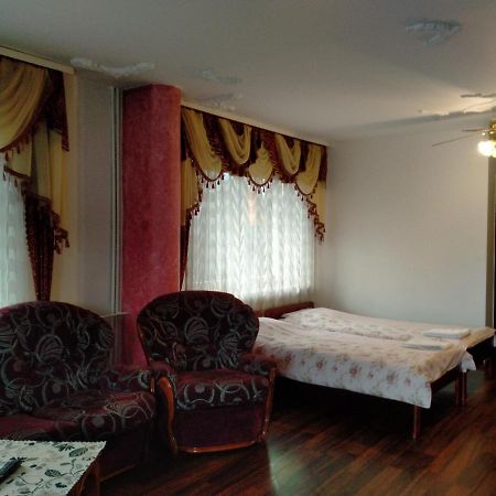 Dom Na Brzyzku Hotell Poronin Exteriör bild